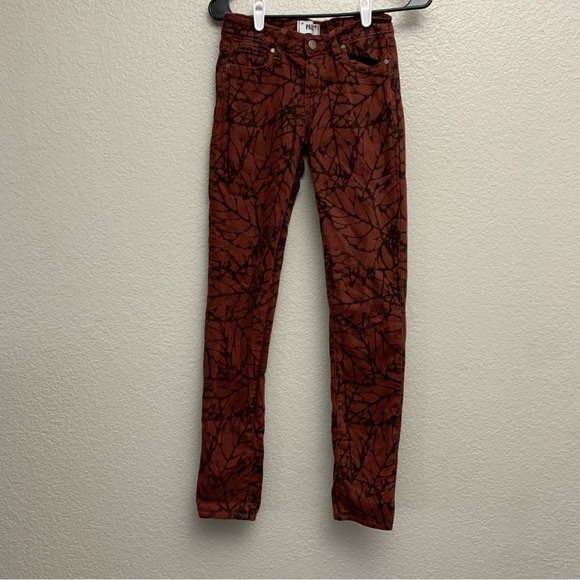 PAIGE Denim - Paige Women’s Burgundy Black Leaf Print Skyline Skinny Pants Size 26‎